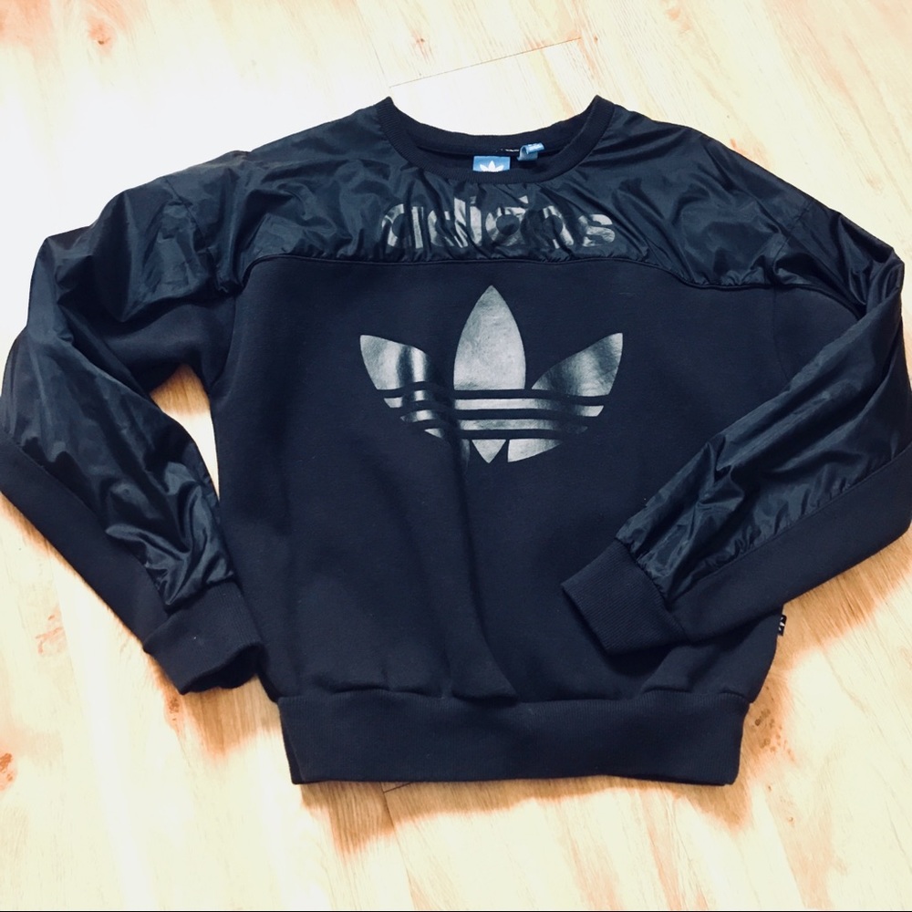 Black Adidas Sweater ( Unisex)